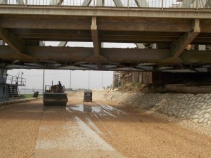 541916_602064686553391_1444009484_n